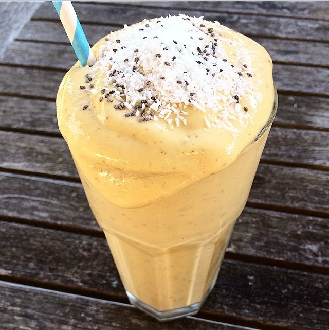 mango smoothie