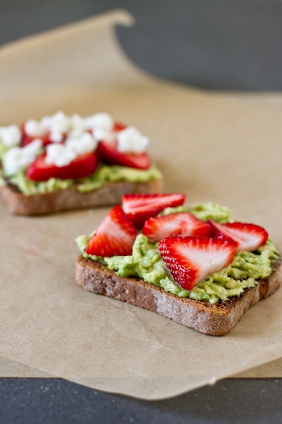 avo strawberry toast
