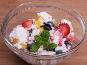 cottage-cheese-fruit